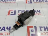 Ремень безопасности центральный Mazda CX-7 E22357740A02