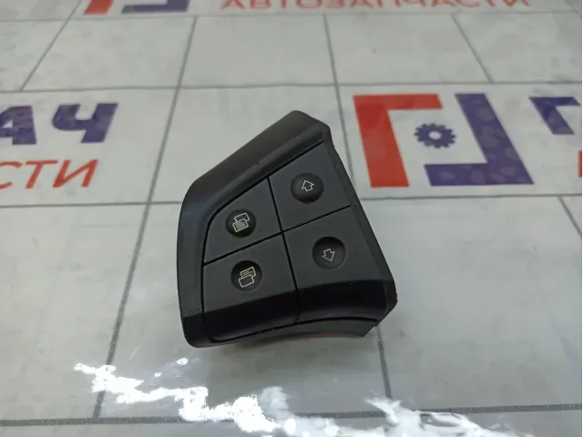 Блок кнопок в рулевое колесо Mercedes-Benz B-класс A16982097109116