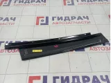 Накладка двери передней правой наружная Mercedes-Benz GL (X166) 1666900087