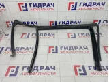 Уплотнитель стекла двери задней правой Mercedes-Benz GL (X166) 1667350425