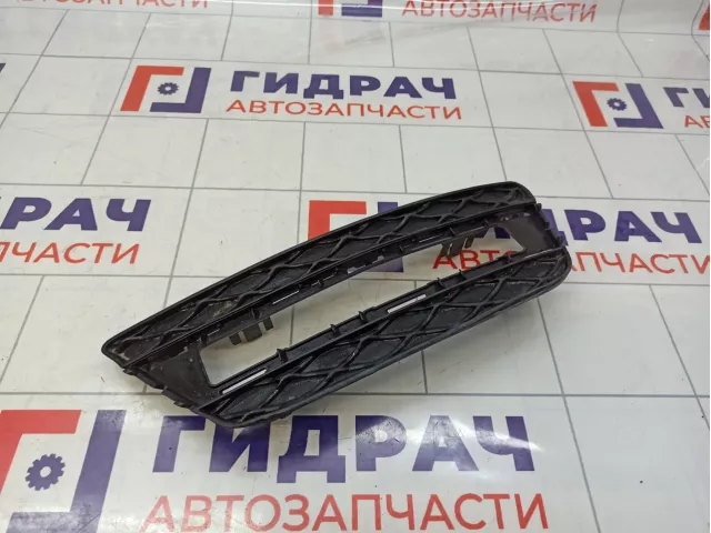 Решетка в бампер левая Mercedes-Benz GL (X166) 1668843722