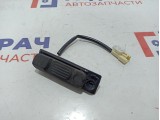Кнопка открывания багажника Mitsubishi ASX 5810A046.