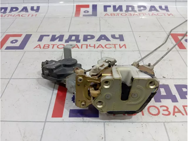 Замок двери задний правый Mitsubishi Airtrek MR970622