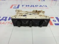 Блок управления отопителем (печкой) Mitsubishi Carisma