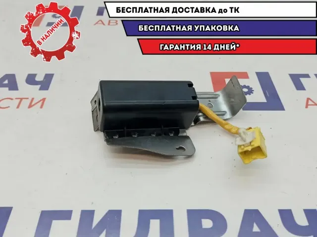 Выключатель пассажирской подушки безопасности Mitsubishi L200 8610A047.