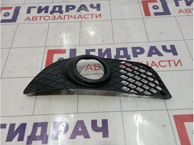 Рамка противотуманной фары левая Mitsubishi Lancer X (CY) 8321A089