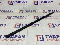 Накладка стекла заднего правого Mitsubishi Lancer MR525758