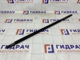 Накладка стекла заднего правого Mitsubishi Lancer MR525758