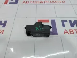 Кнопка стеклоподъемника задняя левая Mitsubishi Lancer 9 (CS) MR587880