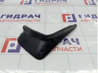 Брызговик передний правый Mitsubishi Lancer MR533434