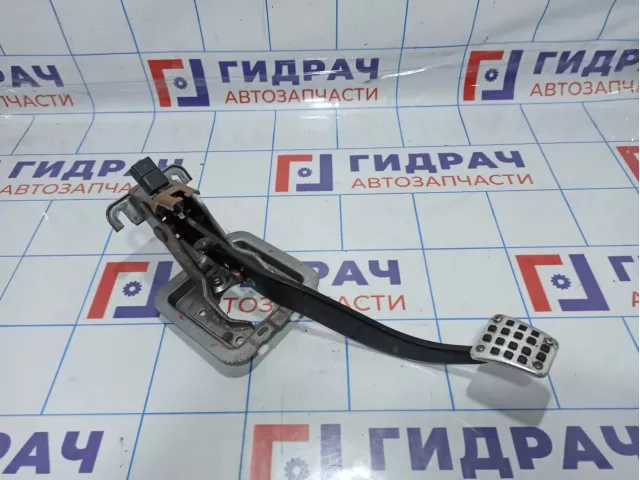 Педаль тормоза Mitsubishi Lancer (CS) MR955822