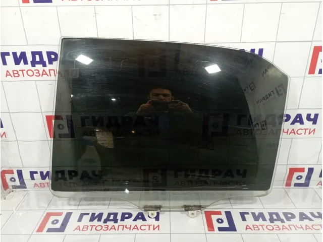 Стекло двери задней левой Mitsubishi Lancer 9 (CS) MR525741