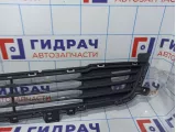 Решетка в бампер центральная Mitsubishi Outlander (GF) 6402A233