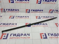 Накладка стекла заднего правого Mitsubishi Pajero (V90) 5757A270