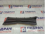 Решетка стеклоочистителя правая Mitsubishi Pajero Sport MN117710