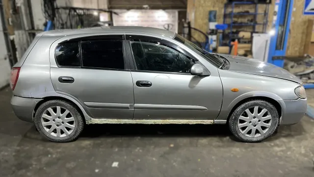 Автомобиль Nissan Almera  в разборе