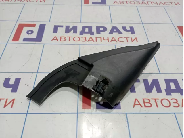 Крышка зеркала внутренняя правая Nissan Almera (G15) 80292-4AA1A