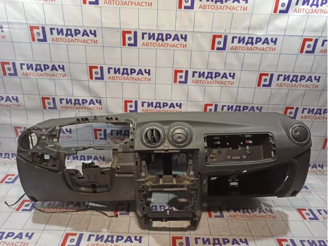 Торпедо Nissan Almera (G15) 68100-4AA0B