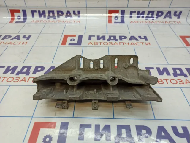 Кронштейн топливной рампы Nissan Almera (G15) 8200503258