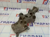 Кронштейн генератора Nissan Almera (G15) 688304373R