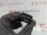 Кнопка центрального замка Nissan Almera (G15) 25210-4AA0A