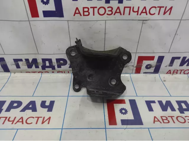 Кронштейн задней балки левый Nissan Almera (G15) 55430-00Q0D