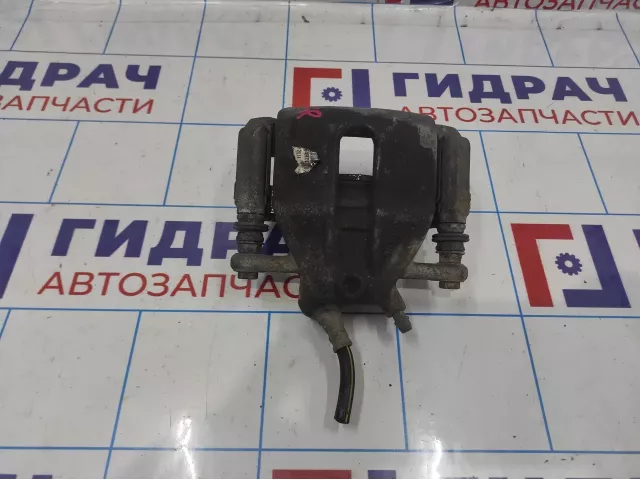 Суппорт тормозной передний правый Nissan Almera (G15) 41001-00Q0F