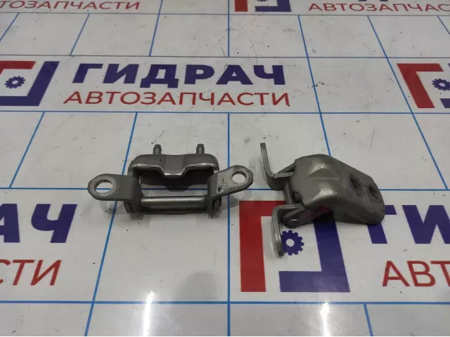 Петли двери задней правой Nissan Almera (G15)