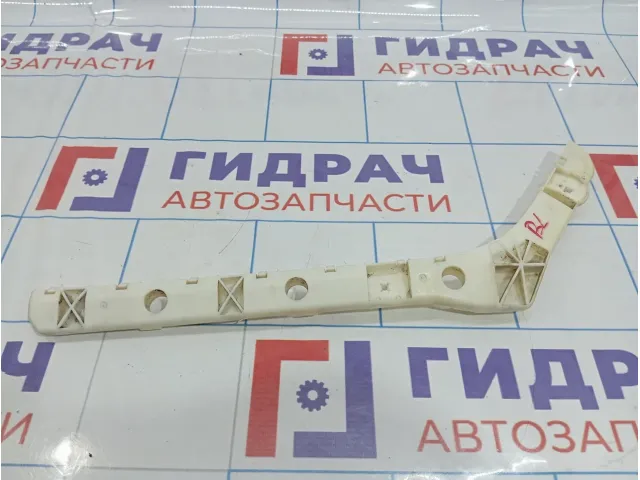 Направляющая заднего бампера левая Nissan Almera (G15) 85227-EW800
