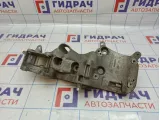 Кронштейн генератора Nissan Almera (G15) 688304373R.