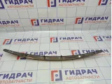 Молдинг капота Nissan Almera (G15) 65834-4AA0A. Сломаны крепления.Царапины.