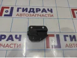 Кронштейн крепления буксировочного крюка Nissan Almera (N16) 51118-4M605