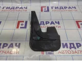 Брызговик задний правый Nissan Almera (N16)