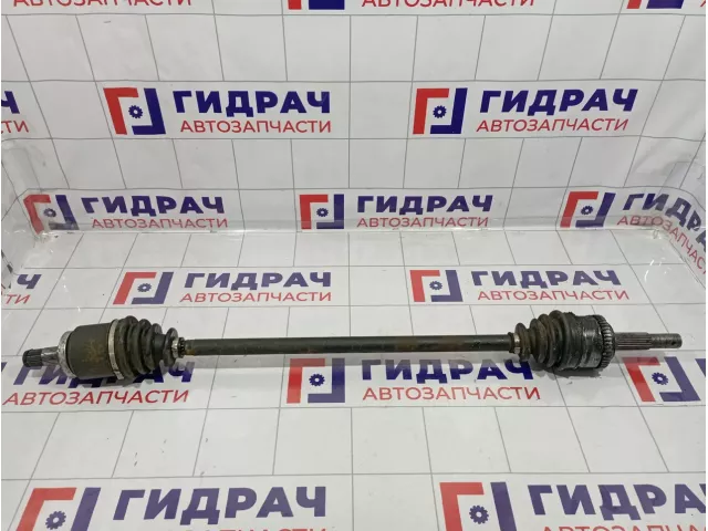 Привод передний правый Nissan Almera (N16) 39100-BM580