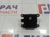Моторчик заслонки отопителя Nissan Almera (N16)