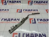 Рейка топливная (рампа) Nissan Almera (N16) 17520-AU305