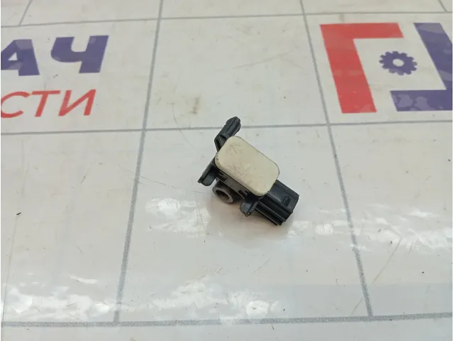 Датчик AIR BAG Nissan Patrol (Y62) 988301EA0A