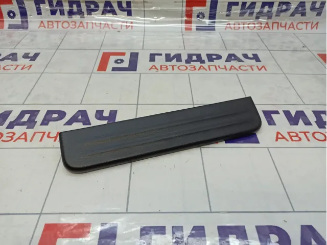 Накладка порога внутренняя задняя Nissan Patrol (Y62) 769B31LB0B