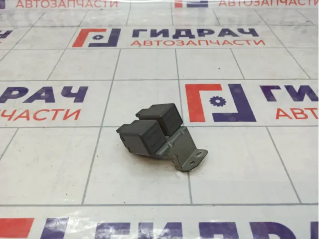 Блок реле Nissan Patrol (Y62) 24330C9900