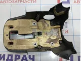 Кожух рулевой колонки нижний Nissan Primera (P12) 48470-AV700