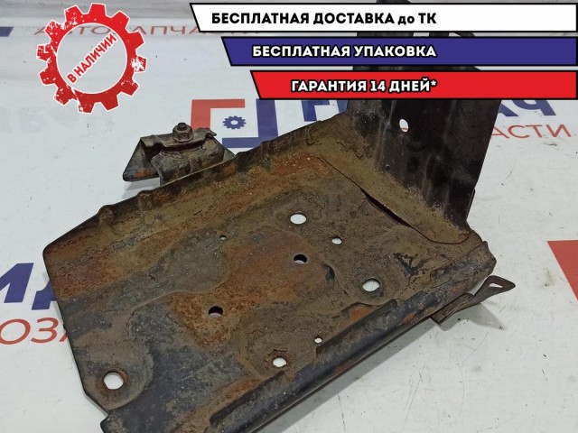 Крепление АКБ Nissan Primera P12 .
