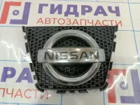 Накладка на решетку радиатора Nissan Qashqai (J10) 62314-JD00A.