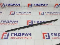 Накладка стекла заднего левого Nissan Qashqai 82821JD00A
