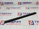 Уплотнитель стекла заднего левого Nissan Qashqai 82835JD00A
