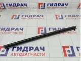 Уплотнитель стекла заднего левого Nissan Qashqai 82835JD00A