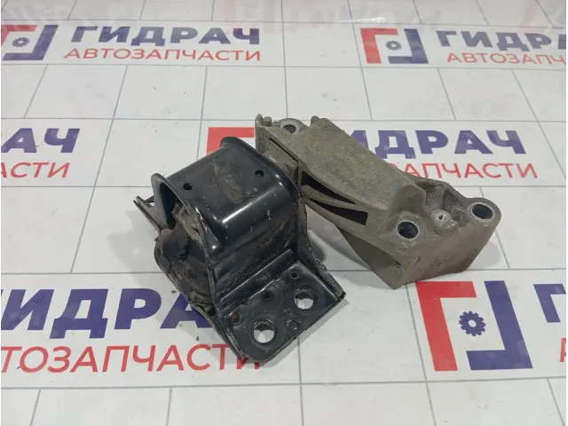 Опора двигателя правая Nissan Qashqai 11210JD000