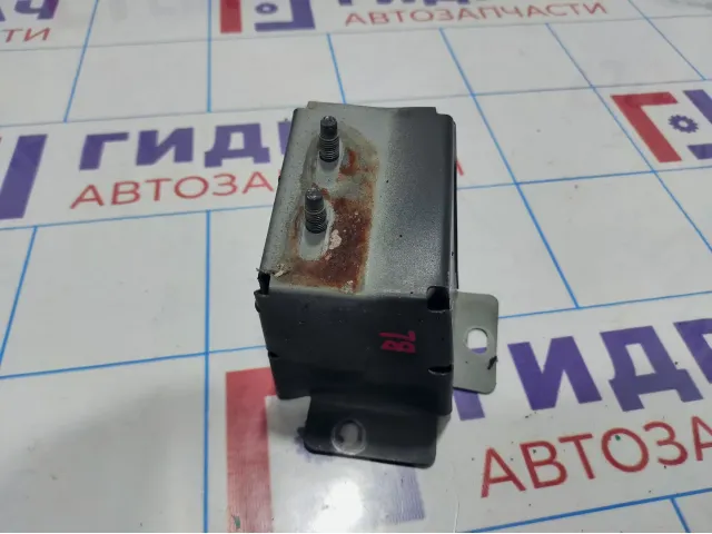 Кронштейн усилителя заднего бампера левый Nissan Teana (J31) 85211-9Y000