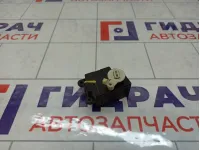 Моторчик заслонки отопителя (печки) Nissan Tiida 5037520970
