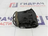 Дефлектор воздушный левый Nissan Tiida (C11) 68761-ZV93A