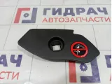 Накладка торпедо правая с торца Nissan Tiida (C11) 68498-EM01A